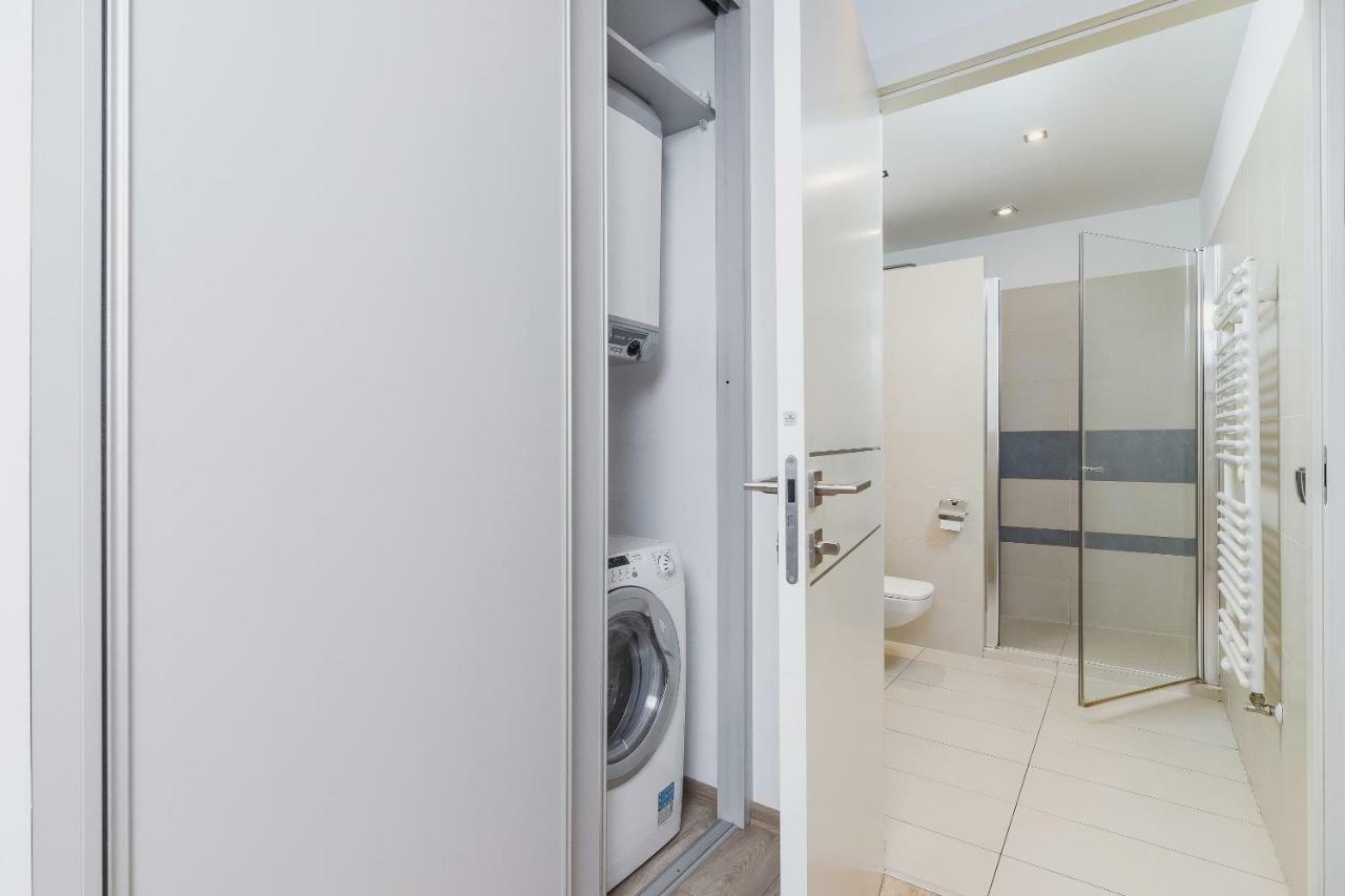 Apartments Cracow Miodowa By Renters Krakow Ngoại thất bức ảnh
